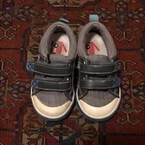 Toddler sneakers